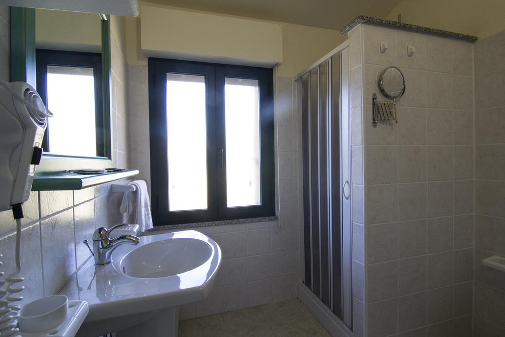 Agriturismo Sa Rocca Iglesias Bagian luar foto