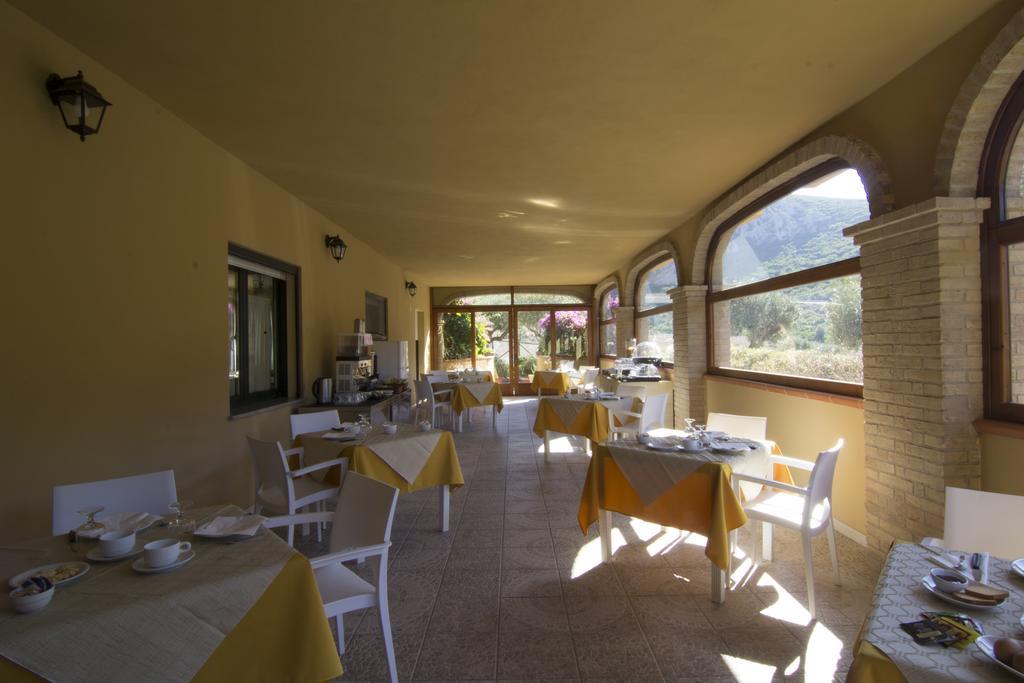 Agriturismo Sa Rocca Iglesias Bagian luar foto